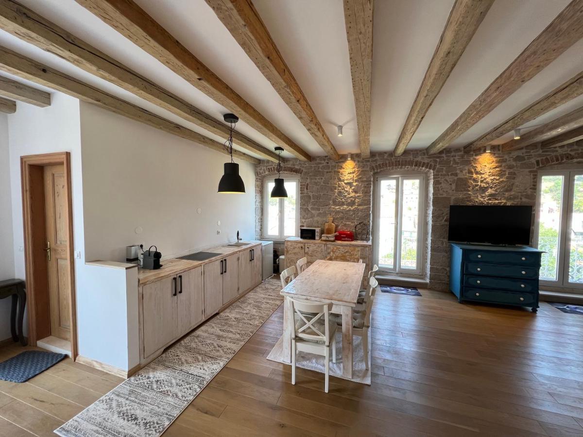 דירות מילנה Palazzo Di Toma מראה חיצוני תמונה